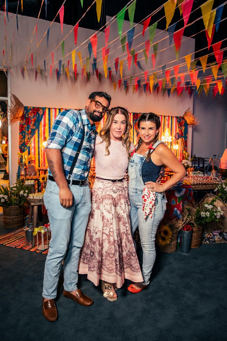 Leandro Andrade, Zilu Camargo e Camila Barquete