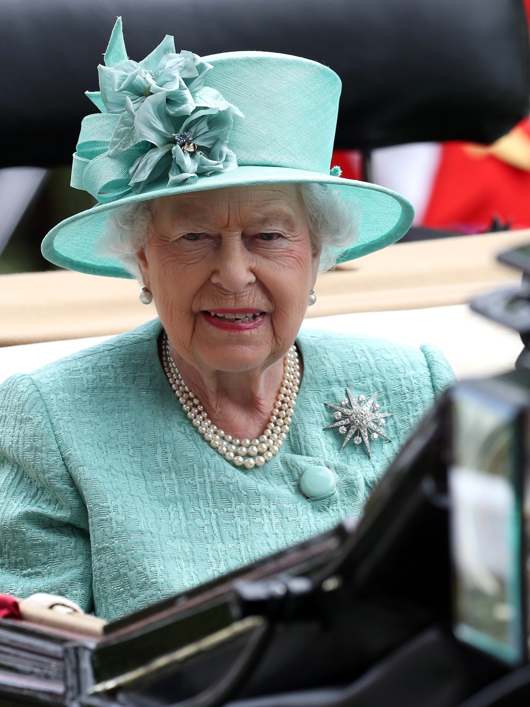 Políticos brasileiros lamentam morte de rainha Elizabeth 2ª
