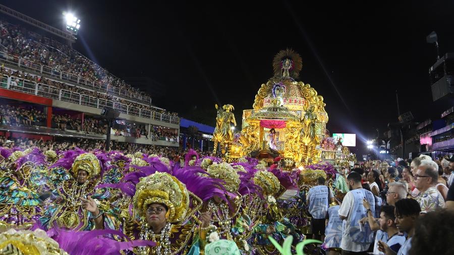 Escola desfilará já na madrugada da terça-feira de Carnaval