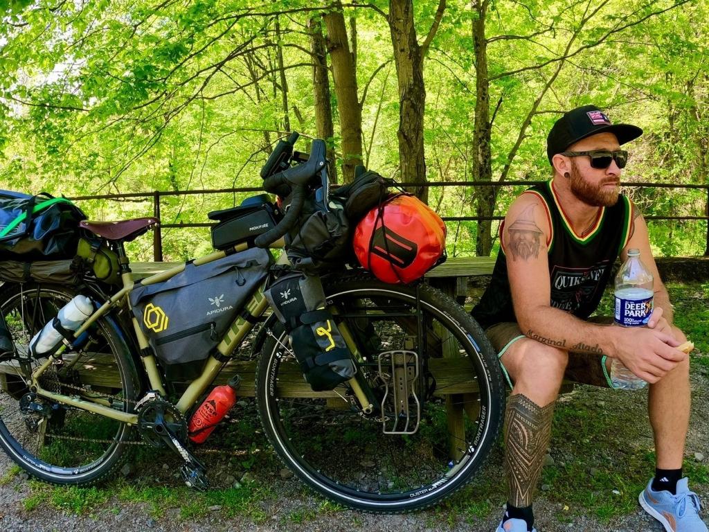 Brasileiro cruza EUA de bike e passa pela lendária Rota 66: 'De