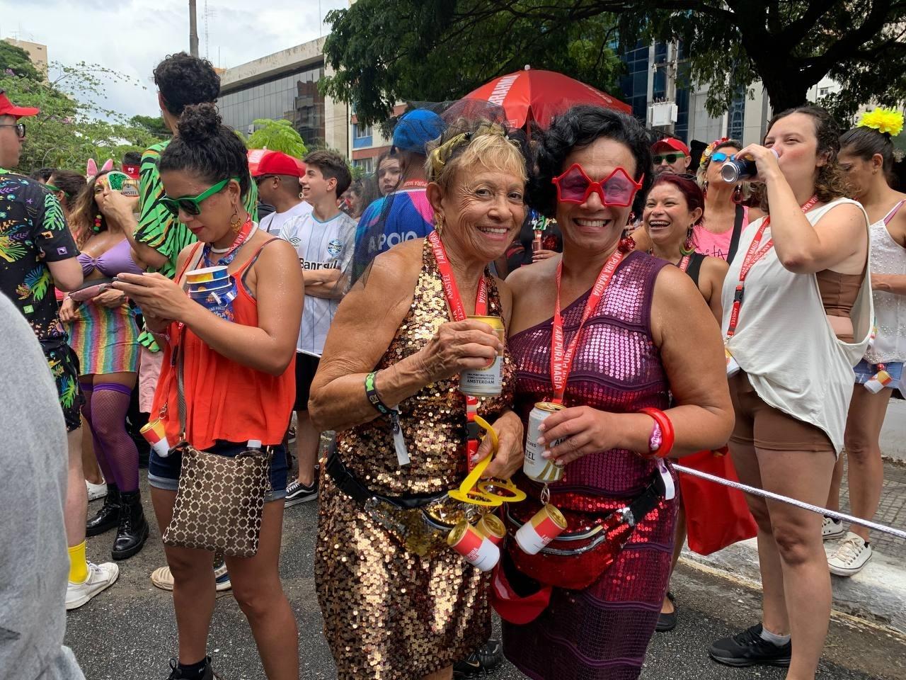 Mãe e filha aproveitam Casa Comigo - Camila Corsini / UOL