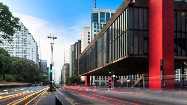 Avenida Paulista, idealizada em 1891, nos dias atuais Avenida Paulista, idealizada em 1891, nos dias atuais