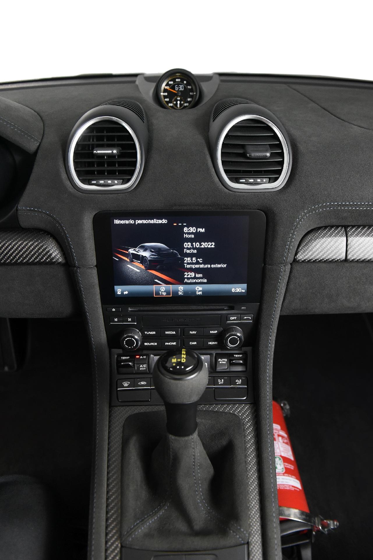 Porsche 718 Cayman GT4 RS - Divulgação