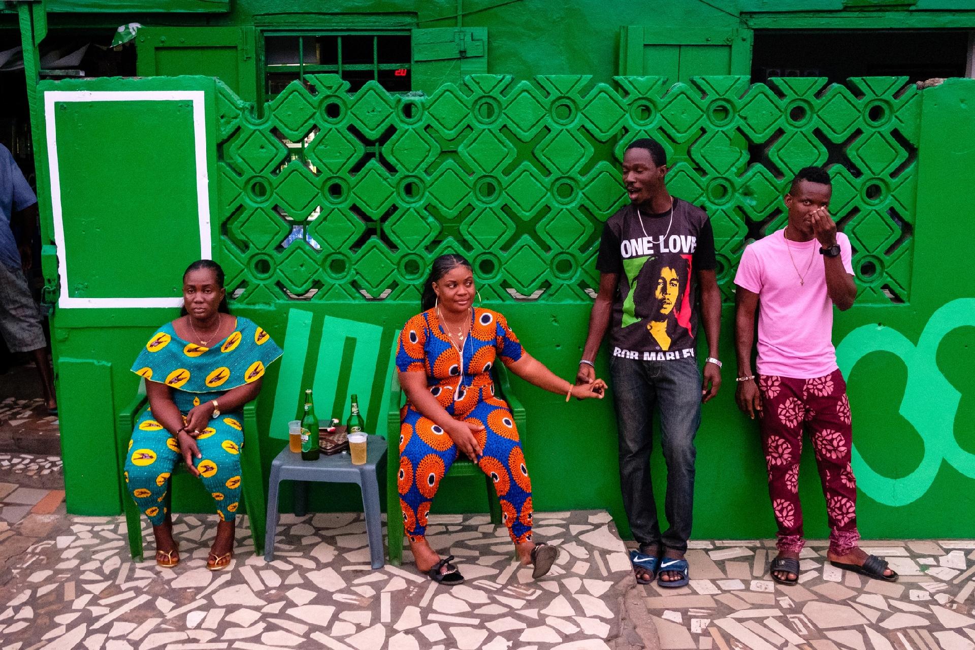 Locais se expressam através da moda em Acra, em Gana - StreetMuse/Getty Images