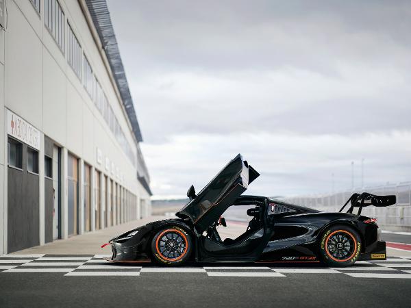 Nem rua, nem corrida: aceleramos a McLaren 'excluída' que só perde para F1  - 06/01/2022 - UOL Carros