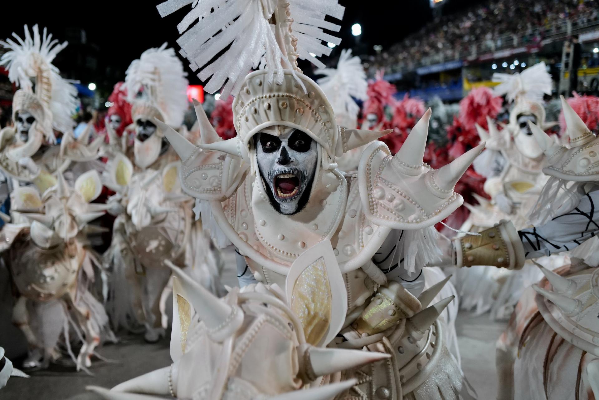 "Delírios de Um Paraíso Vermelho" foi o enredo escolhido pela escola de samba - Lucas Landau/ UOL