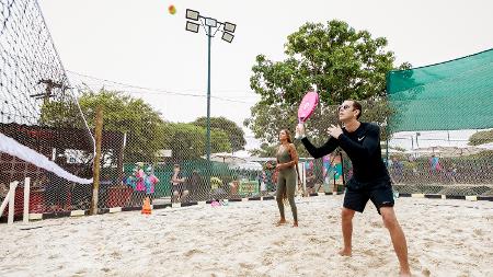 Beach Tennis queima 600 calorias por hora e fortalece o corpo todo -  19/01/2021 - UOL VivaBem