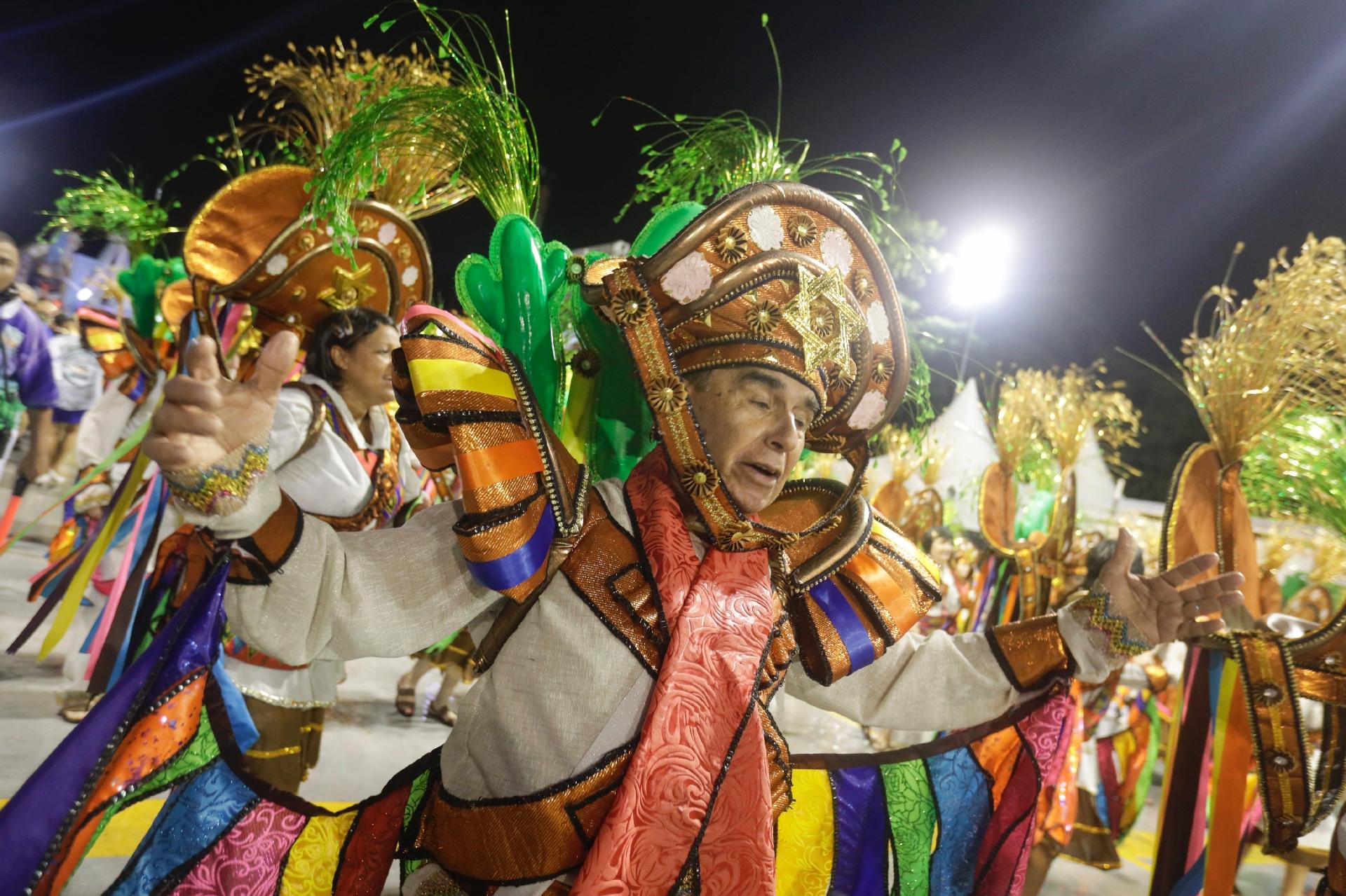 Vila Maria honra história do bairro e da escola em samba-enredo - Ricardo Matsukawa/UOL
