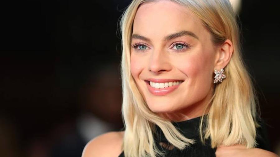 Margot Robbie é casada com Tom Ackerley desde 2016