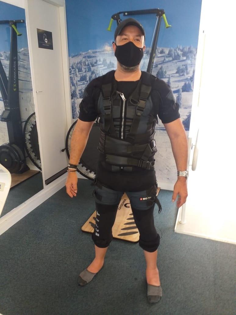 Alexandre Lamas usou eletroestimulação como reabilitação de hérnia de disco - Arquivo pessoal