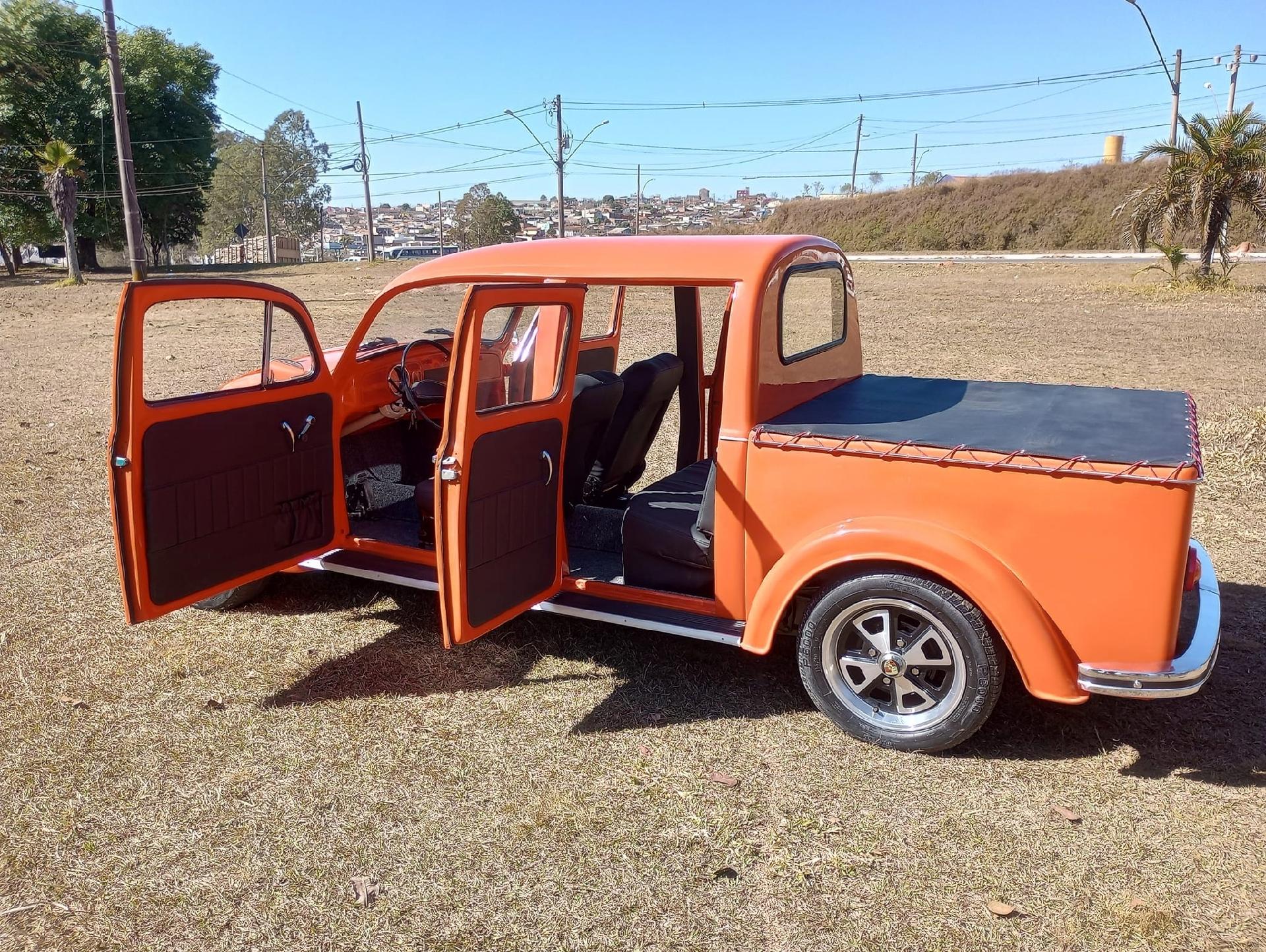 VW Fusca Volkswagen FuscaRok picape cabine dupla quatro portas - Arquivo pessoal