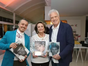 Lançamento de livros de Cazuza reúne estrelas da música