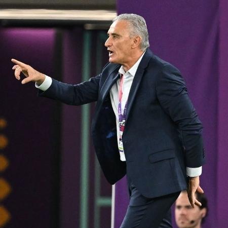 Tite fez cinco alterações durante o jogo contra a Suíça, uma já no intervalo - Serhat Cagdas/Anadolu Agency