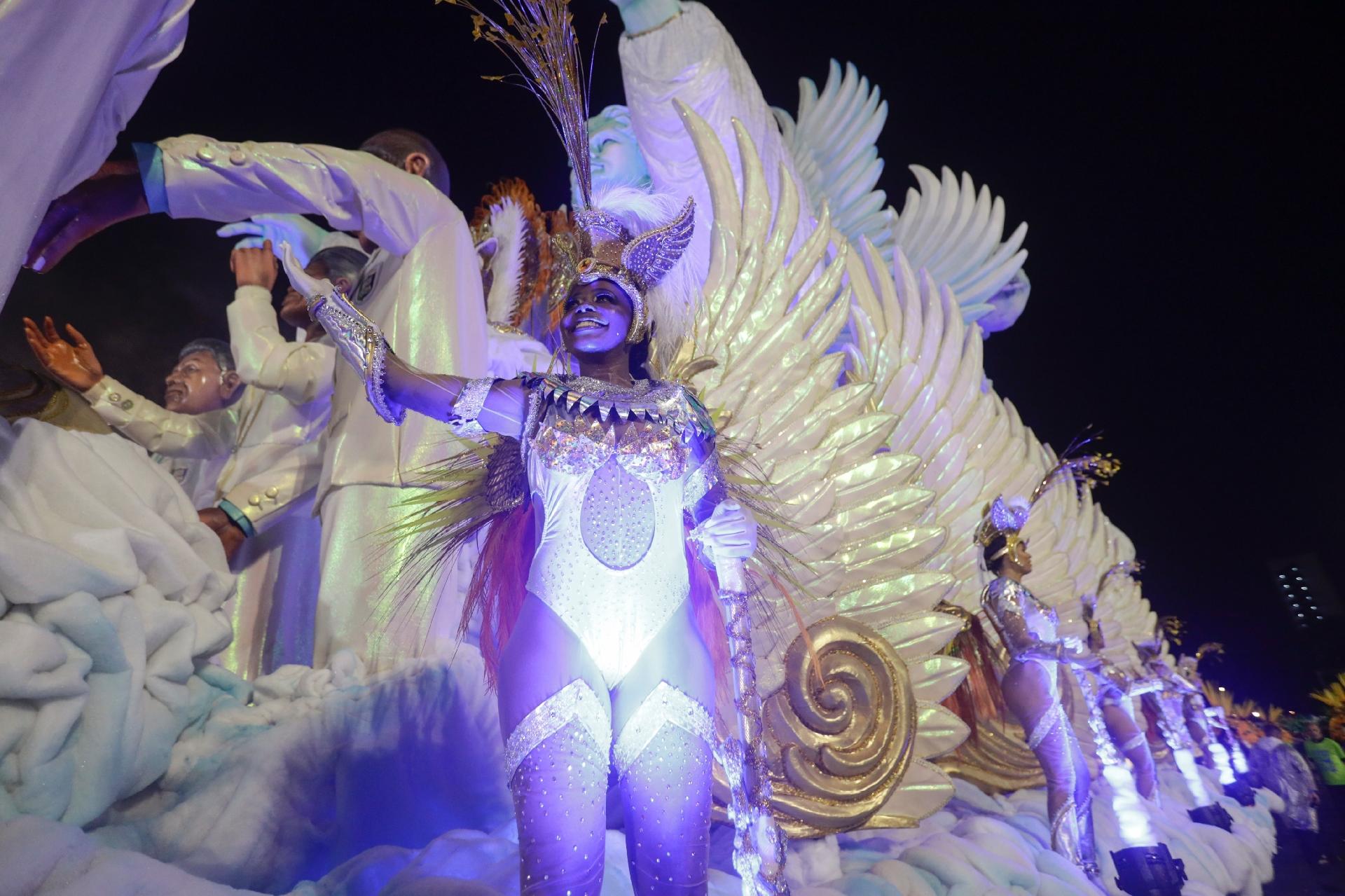 Vila Maria honra história do bairro e da escola em samba-enredo - Ricardo Matsukawa/UOL