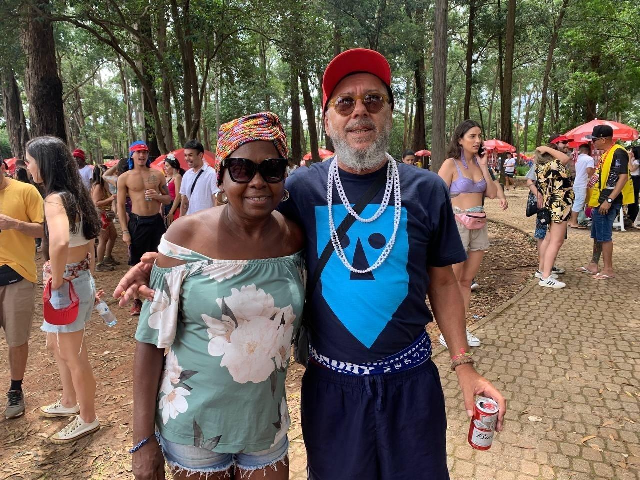 Gilberto Nunes e Virgínia Helena, casal que acompanha o Baiana há seis anos - Bruna Calazans/UOL