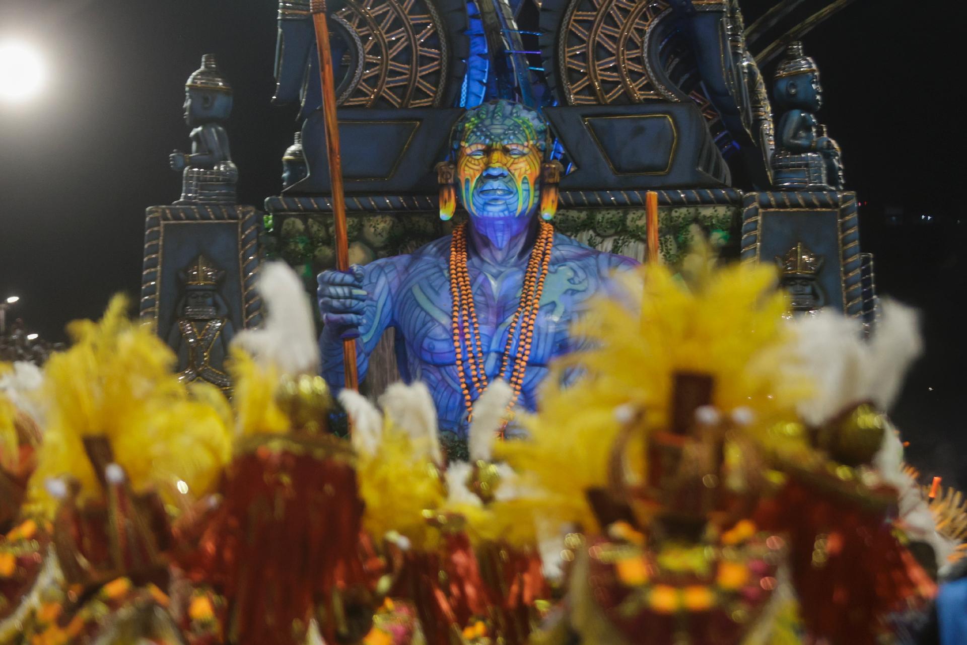 A escola optou por mostrar a riqueza cultural trazida pelos africanos em vez de falar do sofrimento dos negros escravizados - Ricardo Matsukawa/ UOL