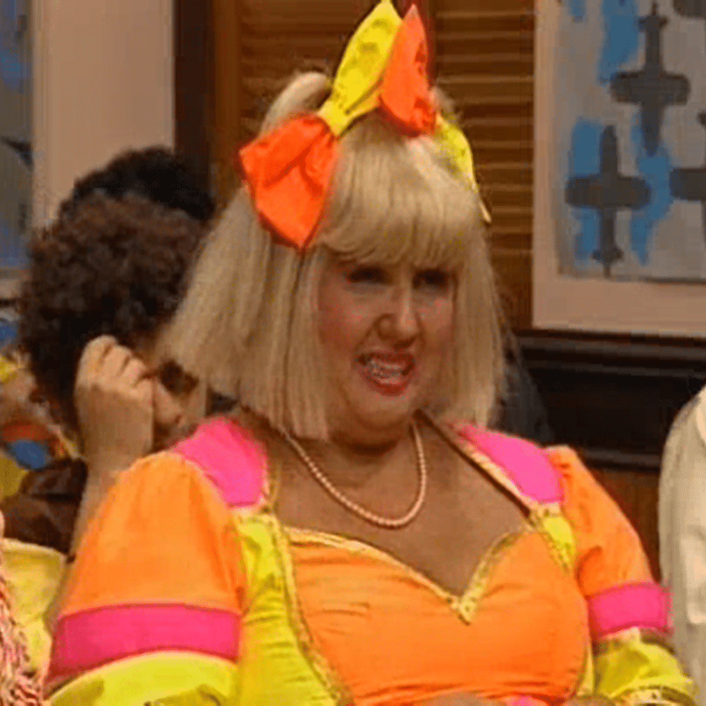 Cláudia Jimenez como Dona Cacilda na "Escolinha do Professor Raimundo" - Reprodução/TV Globo