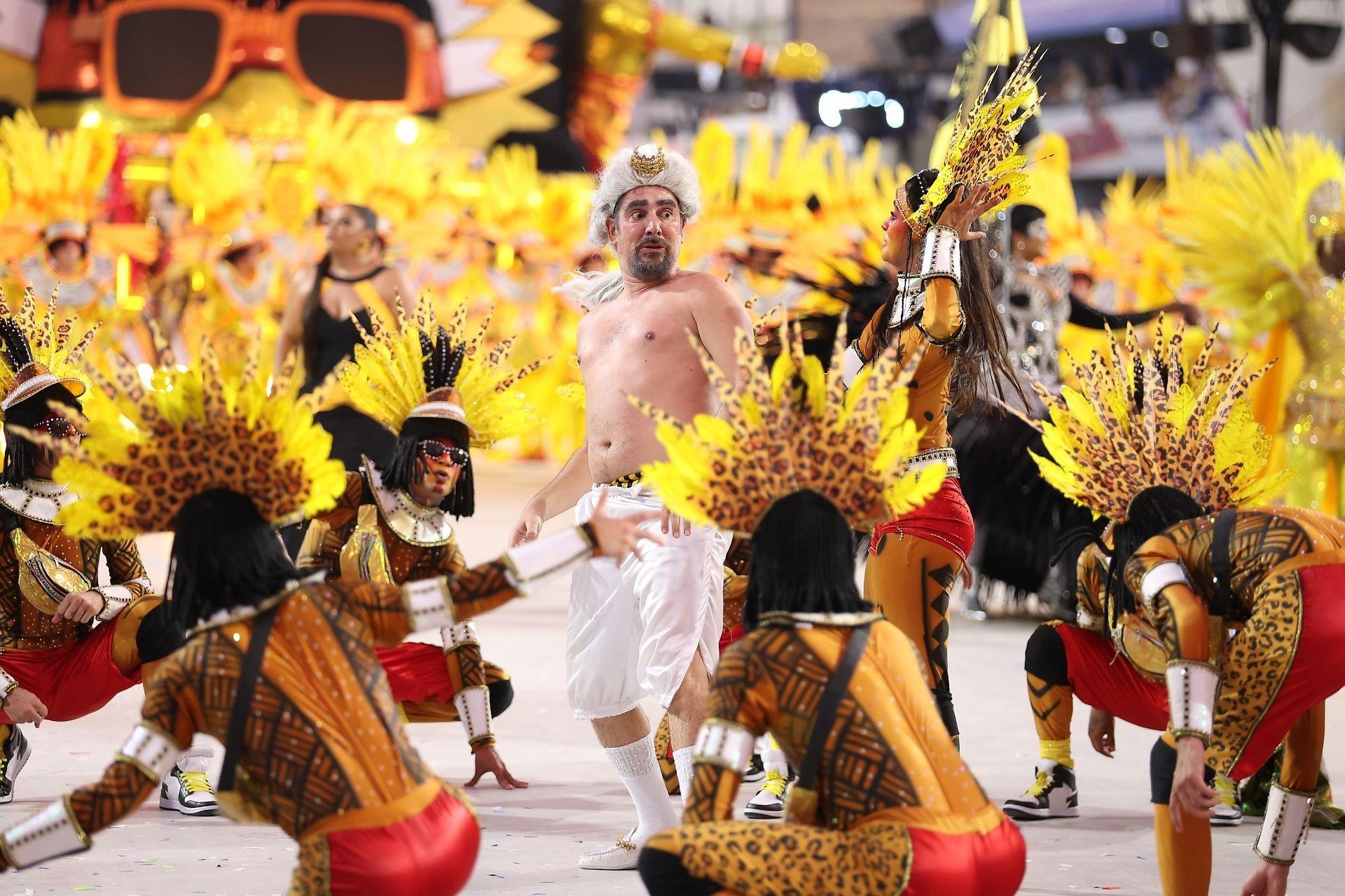 Marcelo Adnet desfila na comissão de frente da São Clemente na Sapucaí - Daniel Pinheiro/AgNews