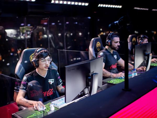 AOSHI FALA DO BOM INÍCIO DA INTZ, ATROPELO CONTRA A PAIN E EVOLUÇÃO DO TIME  NO CBLOL 