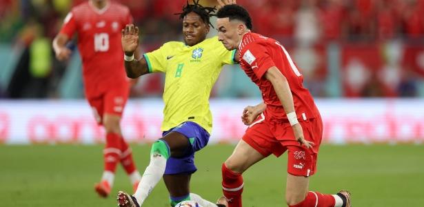 Fred, substituto de Neymar, durante partida contra a Suíça