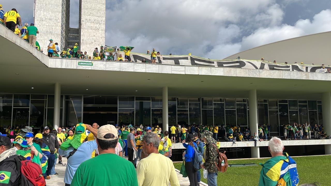 Golpistas inconformados com derrota de Jair Bolsonaro (PL) invadiram o Congresso - Leonardo Martins/UOL