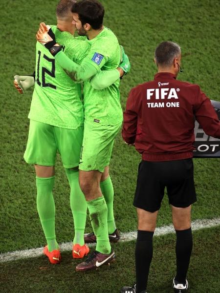 Weverton entra no lugar de Alisson, durante partida contra a Coreia do Sul, pelas oitavas de final da Copa do Mundo - Robert Cianflone/Getty Images