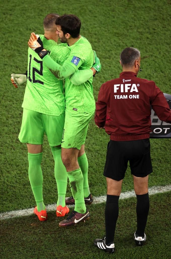 Weverton takes Alisson's place during a match against South Korea, in the round of 16 of the World Cup - Robert Cianflone/Getty Images