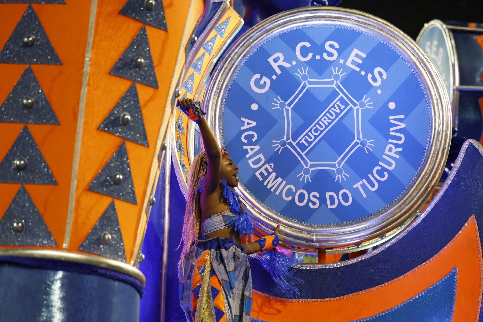 Acadêmicos do Tucuruvi conta a história de Bezerra da Silva no Carnaval 2023 - Mariana Pekin/ UOL