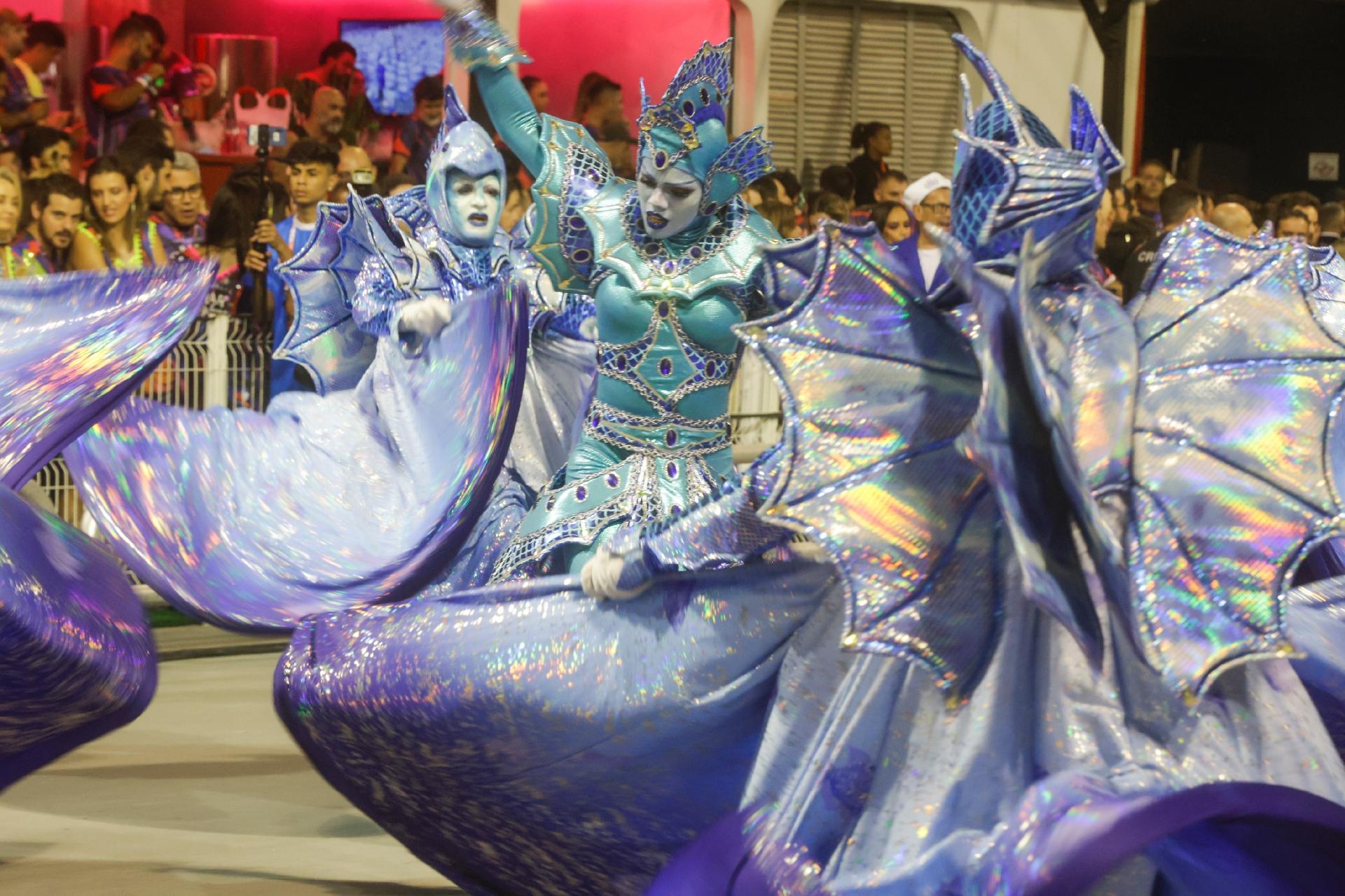 Acadêmicos do Tatuapé exalta belezas de Paraty em desfile - Ricardo Matsukawa/UOL