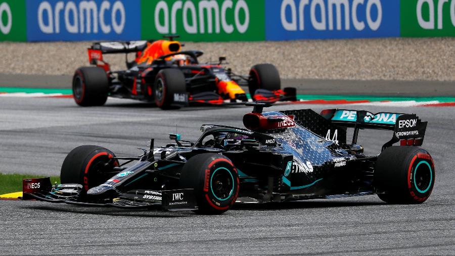 As brigas entre Lewis Hamilton e Max Verstappen podem ficar mais apertadas - REUTERS/Leonhard Foeger/Pool