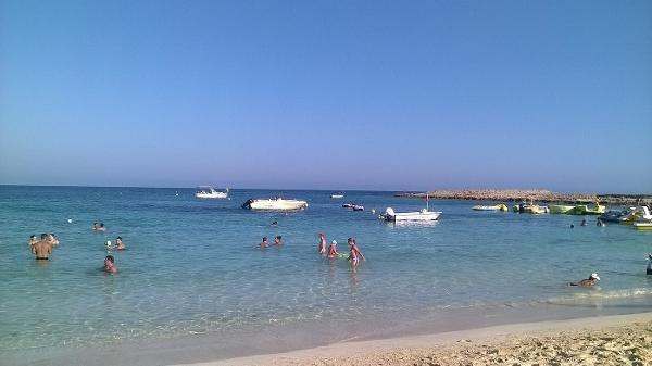 Mackenzie Beach. em Larnaca, no Chipre - Reprodução/Tripadvisor