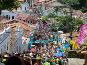 Pernambuco registra 29 casos de pessoas furadas por agulhas no Carnaval