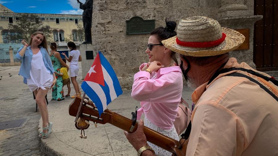 Turistas em Varadero, Cuba - ADALBERTO ROQUE/AFP