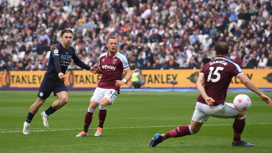 Jack Grealish marcou o primeiro gol do Manchester City contra o West Ham - Mike Hewitt/Getty Images