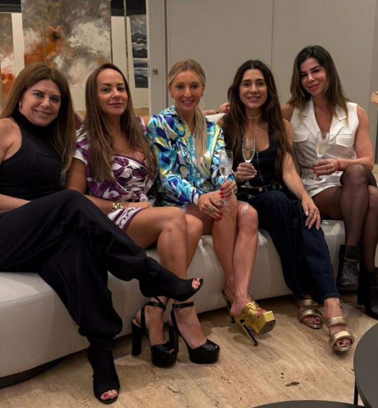 Sandra Urias, Fernanda Sonda, Lethicia Panossian, Fabiana Peres e Maria Fernanda Klepacz