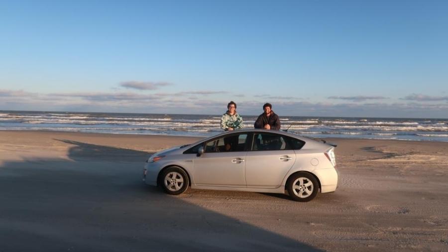 Daniel e amigo visitando as praias da costa oeste dos Estados Unidos - Arquivo pessoal