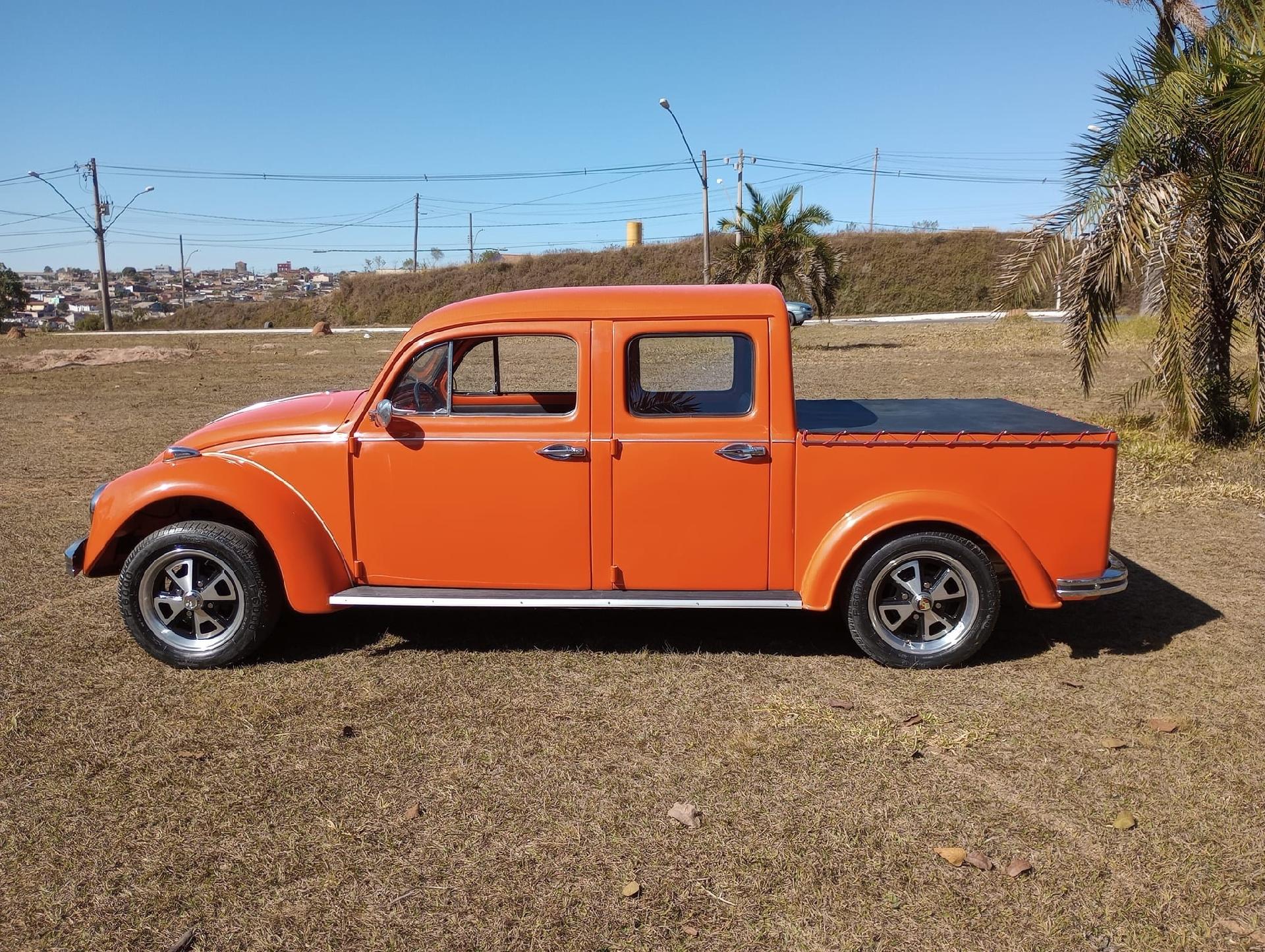 VW Fusca Volkswagen FuscaRok picape cabine dupla quatro portas - Arquivo pessoal