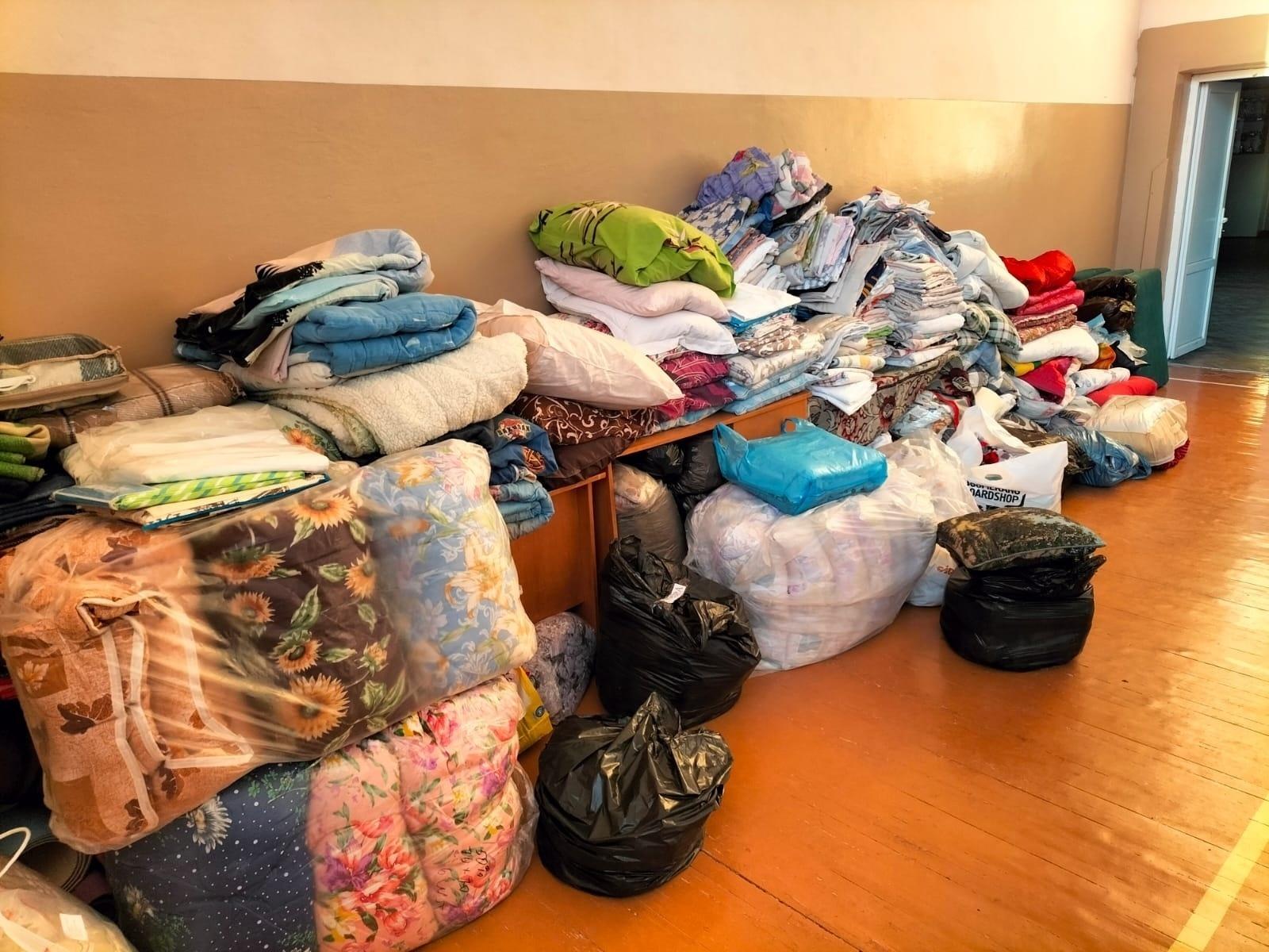 Igor helped collect clothes and blankets for war refugees - Personal Archive