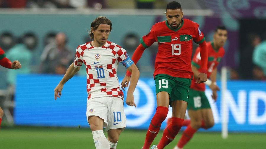 Modric em ação pela Croácia durante partida contra Marrocos - REUTERS/Lee Smith
