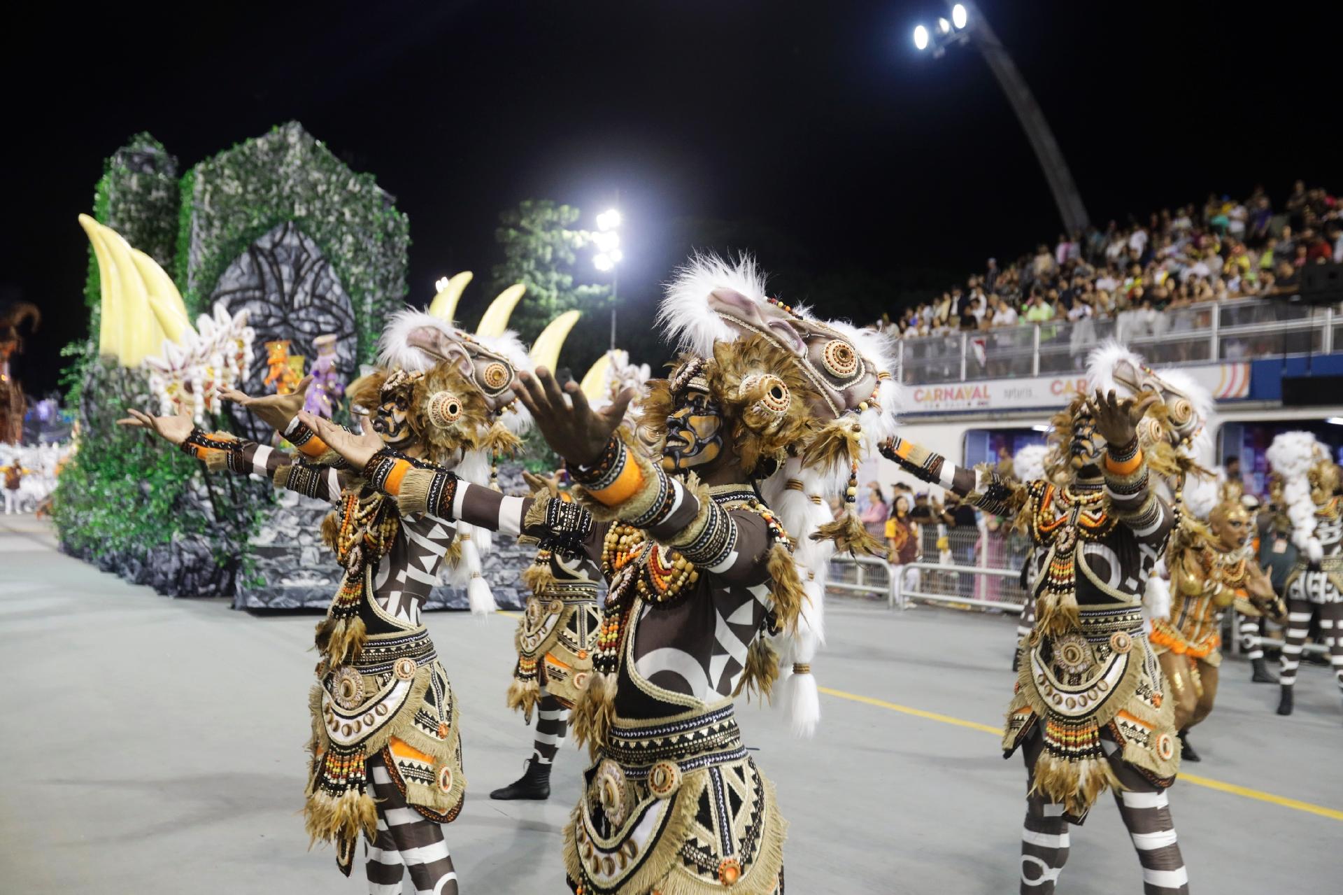 Tom Maior faz culto às mães pretas ancestrais em desfile - Ricardo Matsukawa/UOL