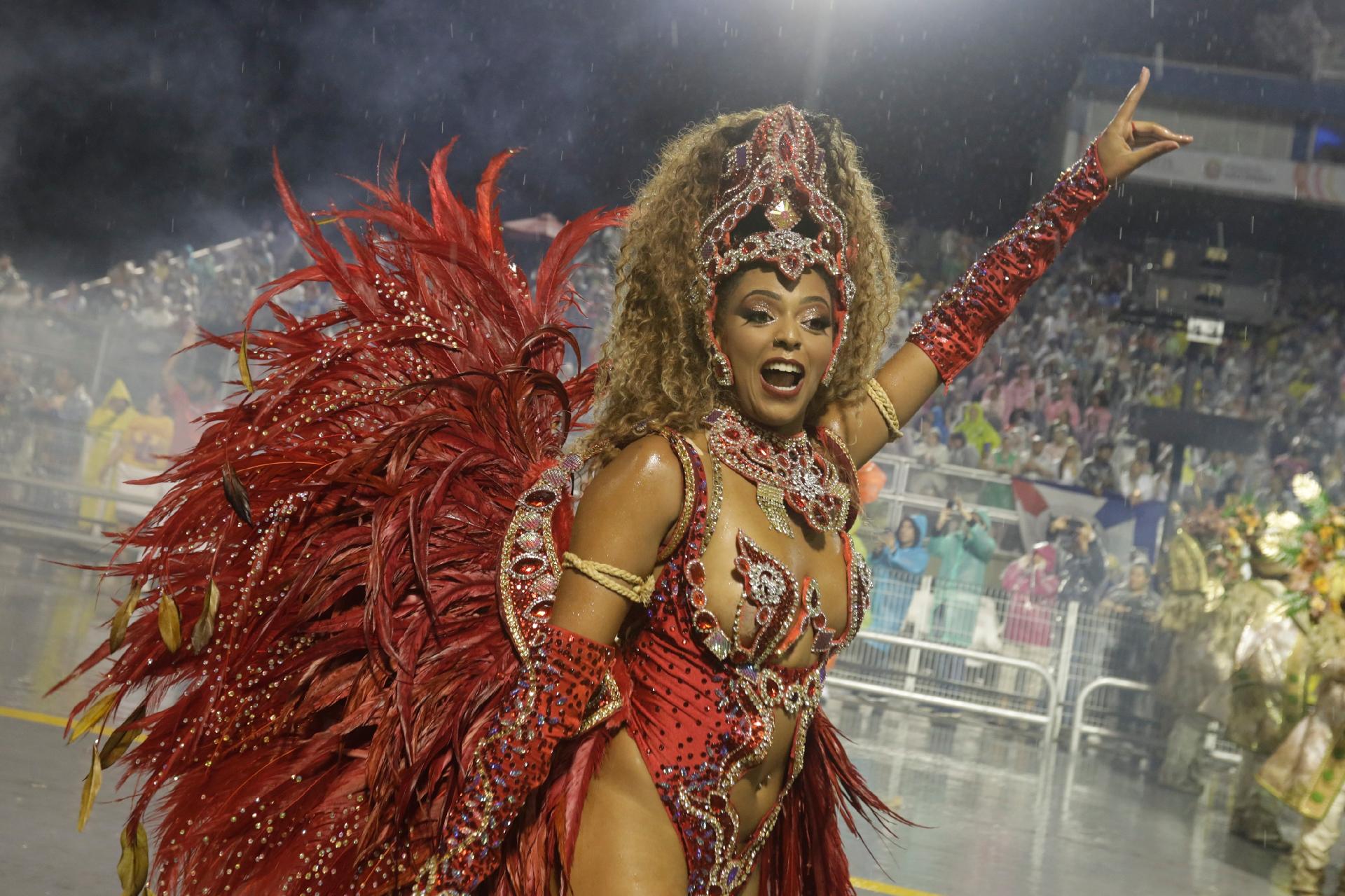 Estrela do Terceiro Milênio desfila na noite do segundo dia do Carnaval de São Paulo - Ricardo Matsukawa/ UOL