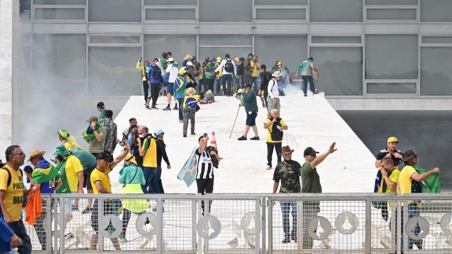 Terroristas apoiadores de Jair Bolsonaro provocaram caos em Brasília - EVARISTO SA / AFP