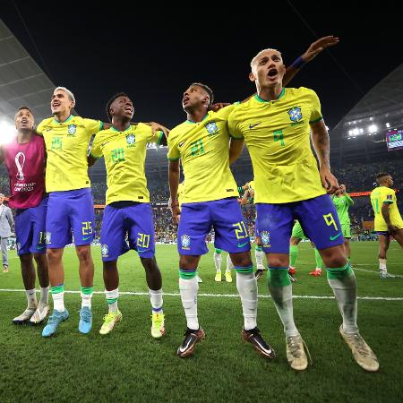 Jogadores da seleção brasileira vibram após a goleada contra a Coreia - Hector Vivas - FIFA via Getty Images