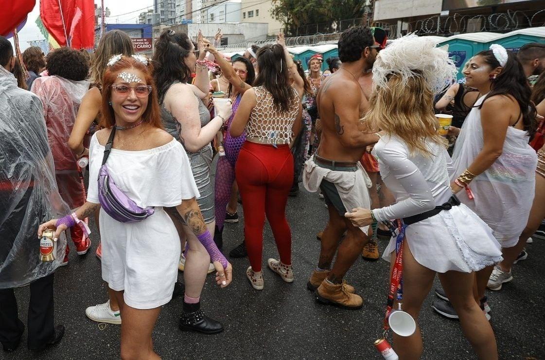 Foliões no bloco Casa Comigo em São Paulo - Flávio Florido / UOL