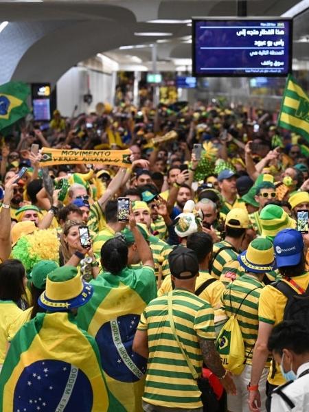 Torcedores brasileiros no metrô do Qatar  - Robert Michael/picture alliance via Getty Images