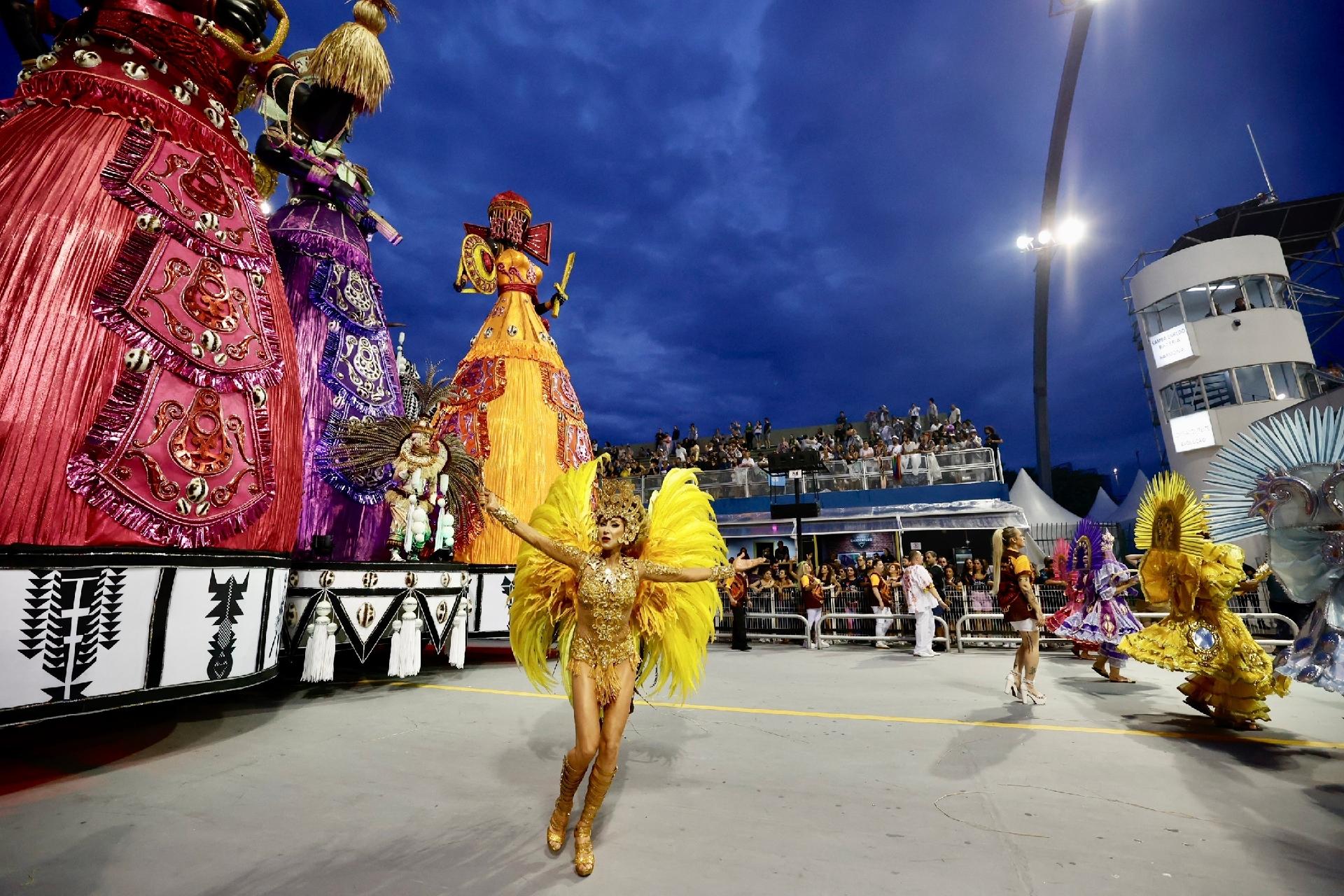 Tom Maior faz culto às mães pretas ancestrais em desfile - Mariana Pekin/UOL