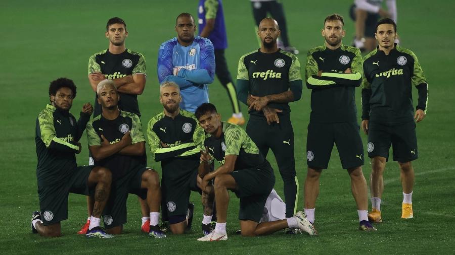 Jogadores do Palmeiras em treino no Qatar, visando o Mundial de Clubes, nesta sexta (5) - Cesar Greco/Palmeiras