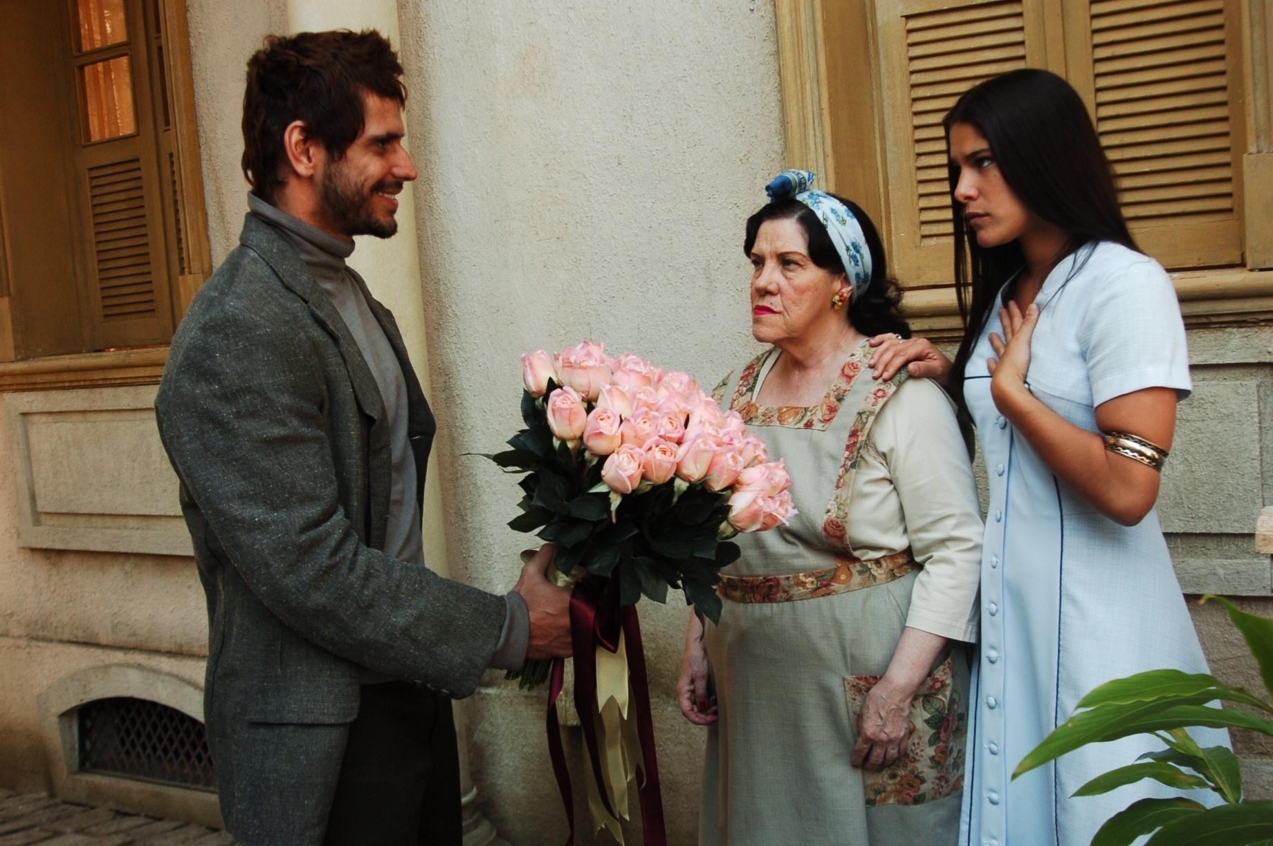 Neusa Maria Faro em 'Alma Gêmea' - Globo/Divulgação