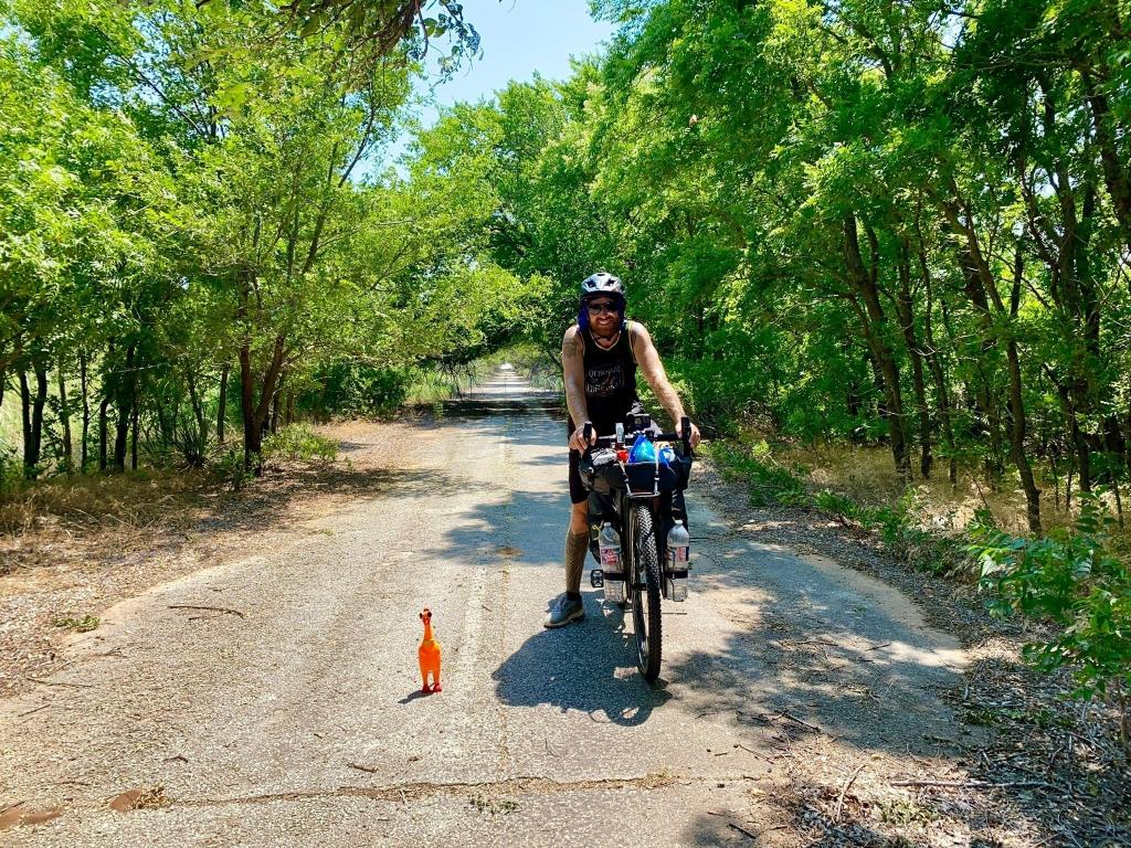 Brasileiro cruza EUA de bike e passa pela lendária Rota 66: 'De