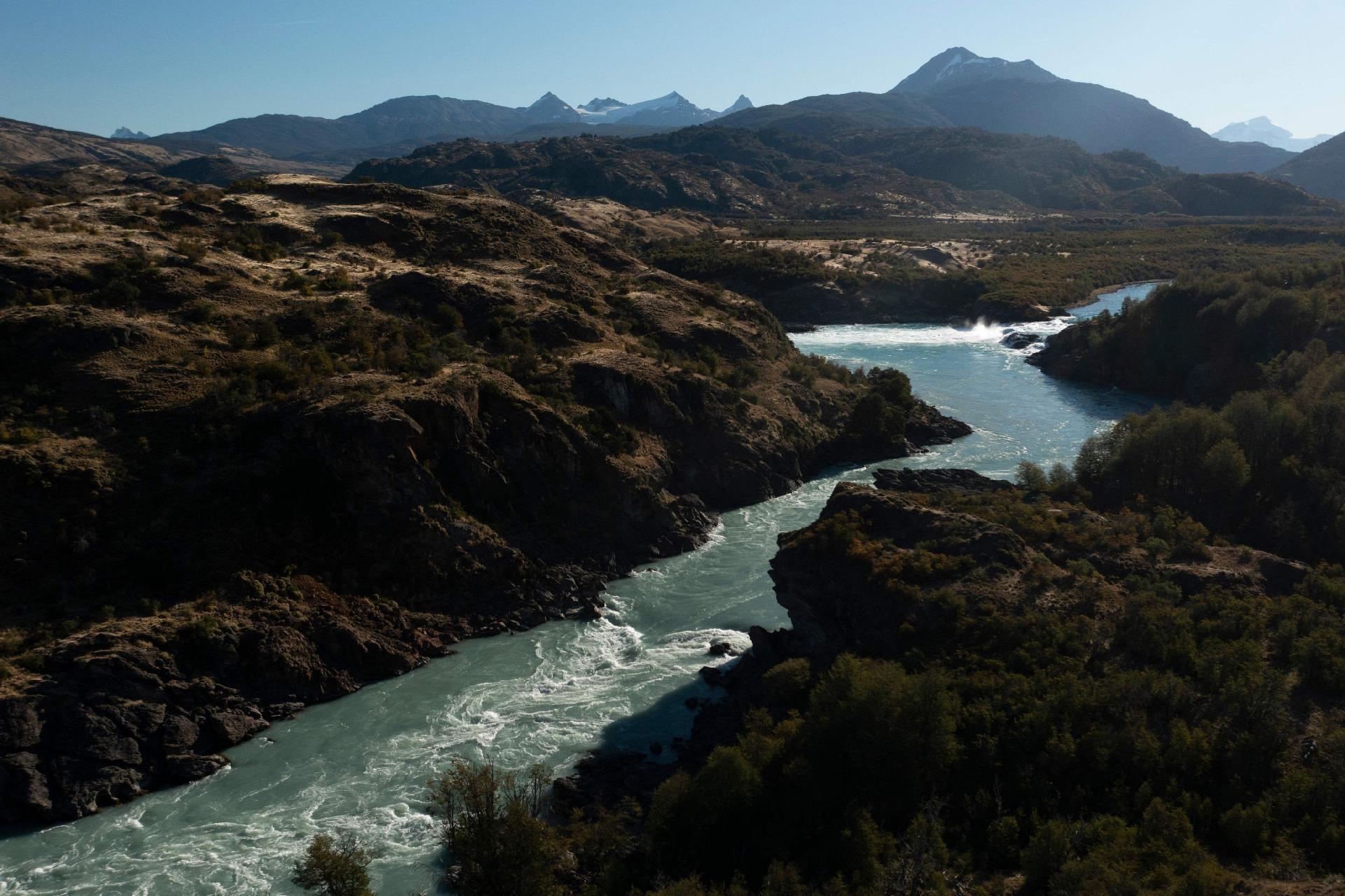 Vista aérea del río Cochrane en Aysén, Chile - PABLO COZZAGLIO/AFP